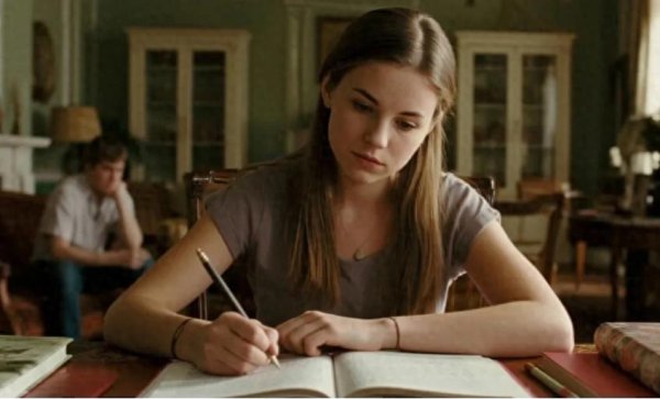 股融通 为什么俄罗斯豪门圈流行雇佣中文“陪玩阿姨”?